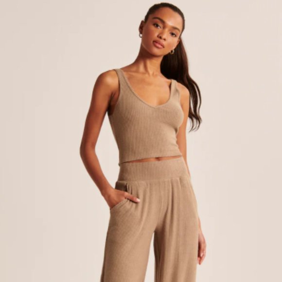 Abercrombie & Fitch Lounge V-neck Tank - Picture 2 of 4